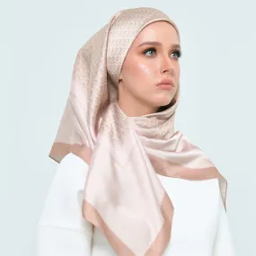 CLUBHOUSE SCARVES (SQUARE) IN CREAM