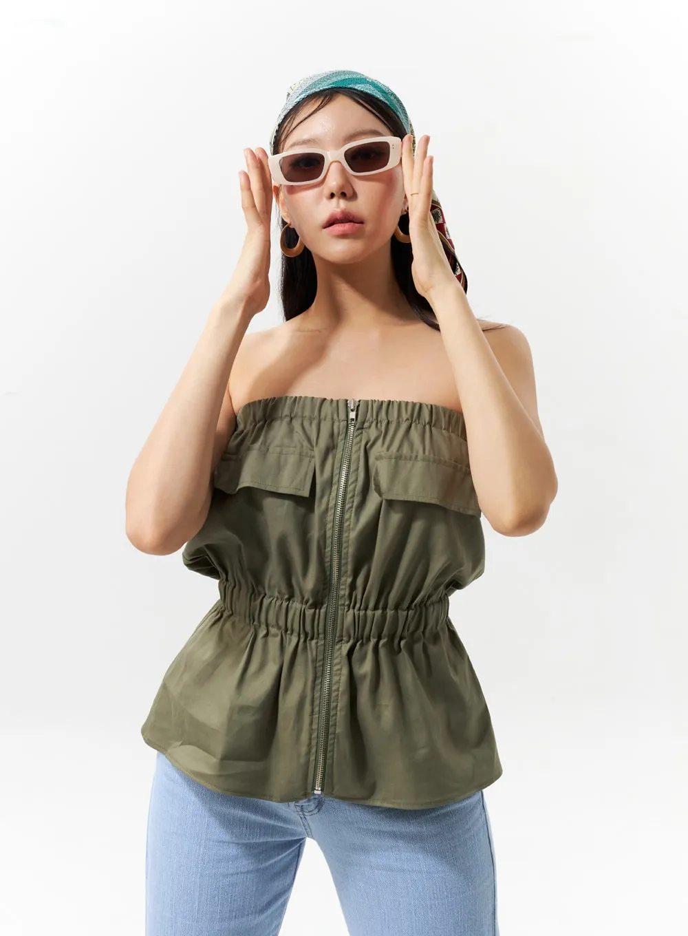Zip-Up Sleeveless Top IU322